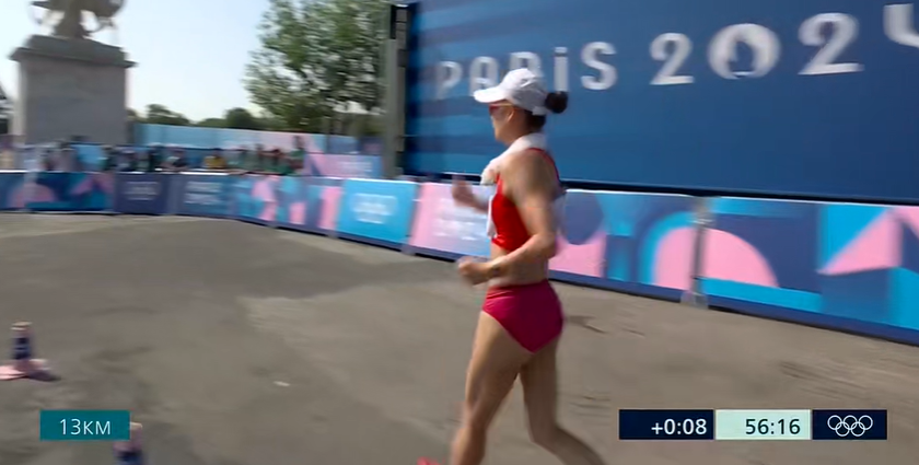 🥇女子20公里竞走决赛：中国选手杨家玉一路领先夺金