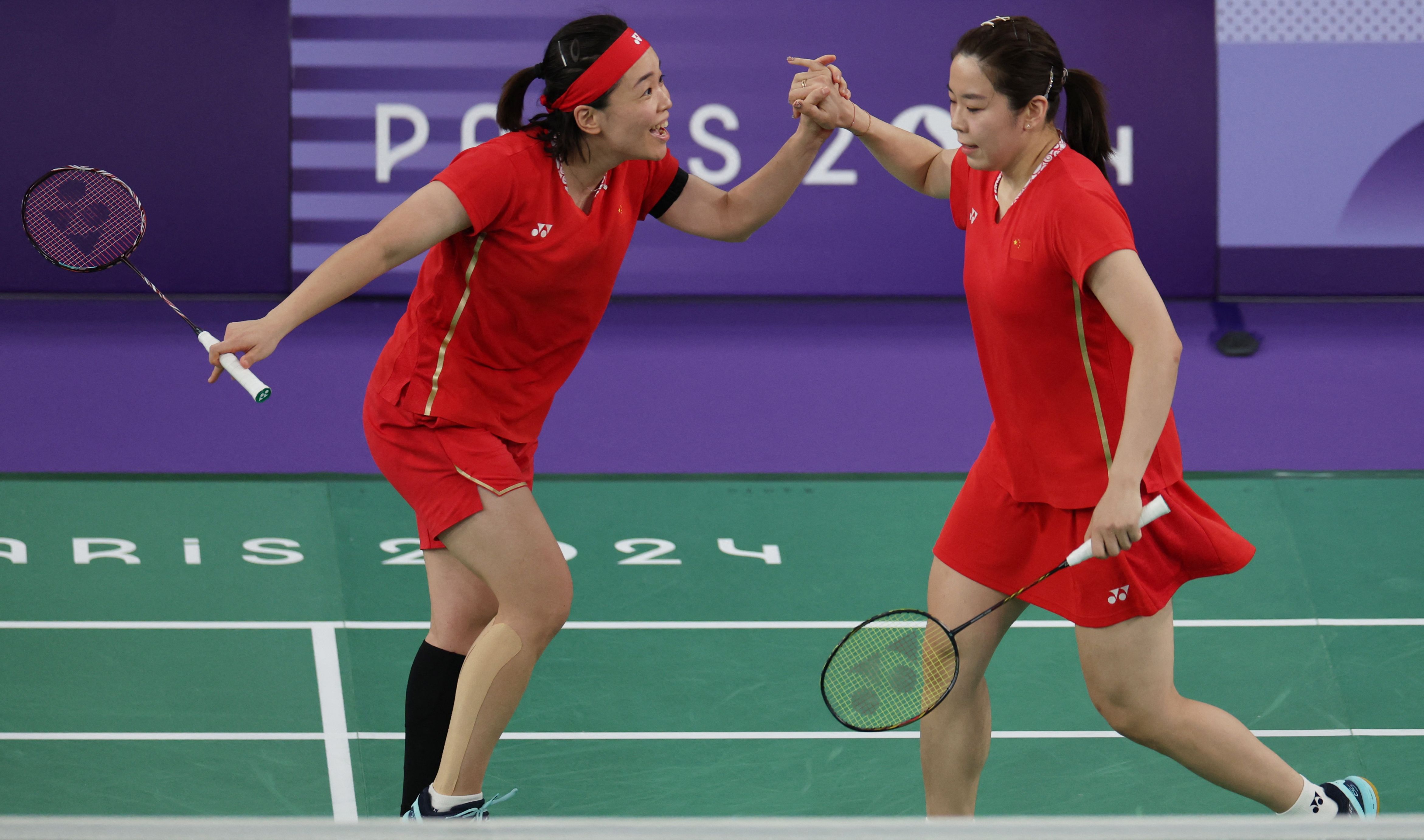 羽毛球女双1/4决赛：中国组合陈清晨/贾一凡2-0轻取保加利亚组合晋级四强