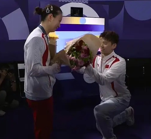 ❤️祝福！羽毛球混双夺冠后刘雨辰求婚黄雅琼